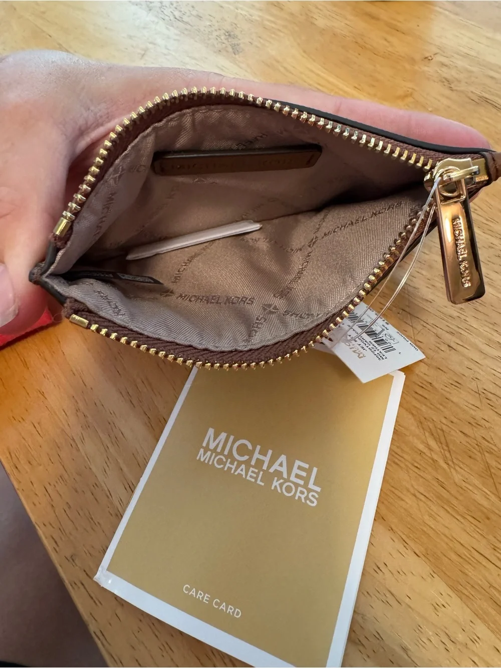 NWT defect Michael Kors Brown Leather Zip Card Case